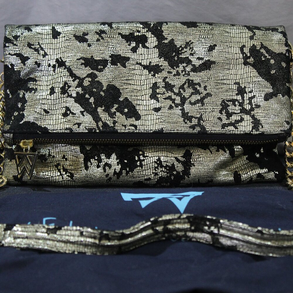 Kelly Wynne Foldover Purse black/gold